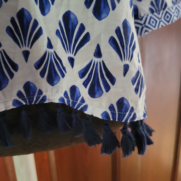 Talbots Petite MP Blue & White Geometric Print Top With Tassel Hem & 3/4 Sleeves - Picture 6 of 7